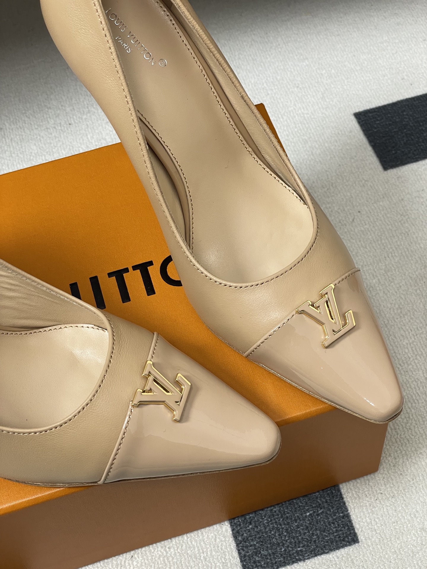 Women's high heels
